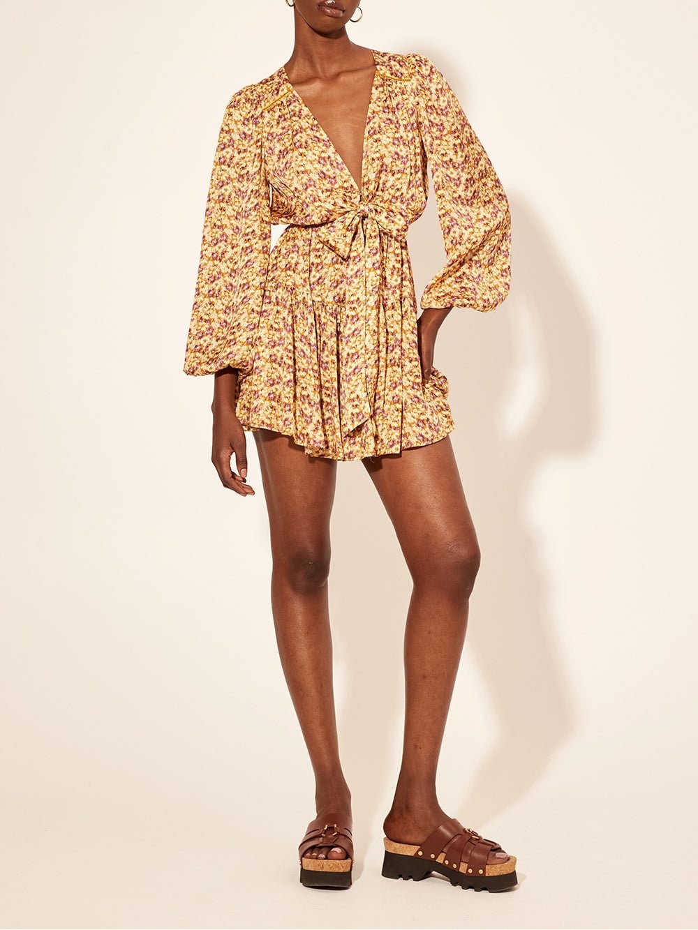KIVARI Mia Tie Front Floral Mini Dress Golden Ditsy Size 10 - Picture 4 of 12